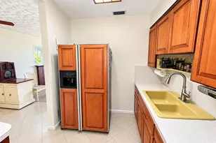110 SE 3rd Ave, Boynton Beach, FL 33435 - Photo 7
