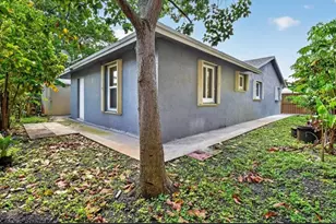 1615 Shirley Ct, Lantana, FL 33462 - Photo 15