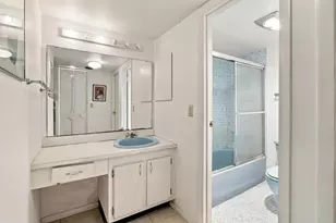 20400 W Country Club Dr, Aventura, FL 33180 - Photo 15