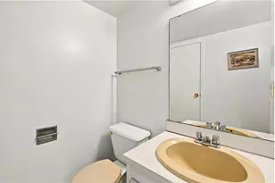 20400 W Country Club Dr, Aventura, FL 33180 - Photo 9