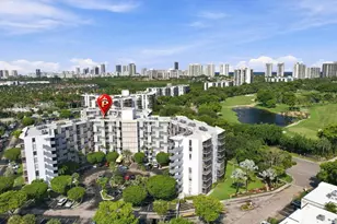 20400 W Country Club Dr, Aventura, FL 33180 - Photo 27