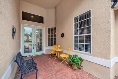 700 SW Lake Charles Circle, Port Saint Lucie, FL 34986 - Photo 5