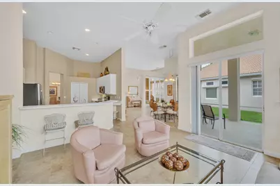 700 SW Lake Charles Circle, Port Saint Lucie, FL 34986 - Photo 15