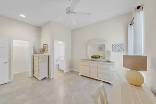700 SW Lake Charles Cir, Port Saint Lucie, FL 34986 - Photo 35