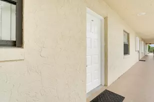890 N Federal Hwy, Lantana, FL 33462 - Photo 17