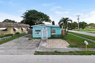 207 SW 4th St, Deerfield Beach, FL 33441 - Photo 23