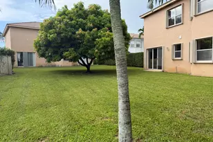 2243 Ridgewood Cir, Royal Palm Beach, FL 33411 - Photo 9