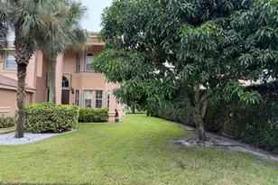 2243 Ridgewood Cir, Royal Palm Beach, FL 33411 - Photo 3