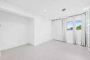 877 NE 195th St, Miami, FL 33179 - Photo 13