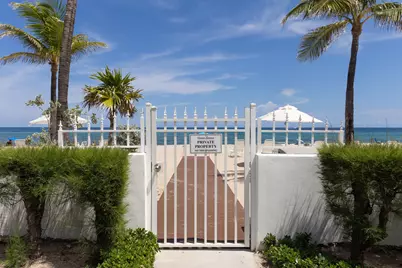 139 Sunrise Avenue #107, Palm Beach, FL 33480 - Photo 3
