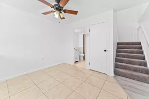 2523 25th Ln, Palm Beach Gardens, FL 33418 - Photo 9