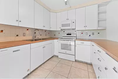2523 25th Lane, Palm Beach Gardens, FL 33418 - Photo 7