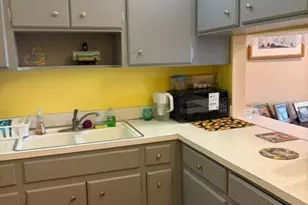 2562 Garden Dr N, Lake Worth, FL 33461 - Photo 5