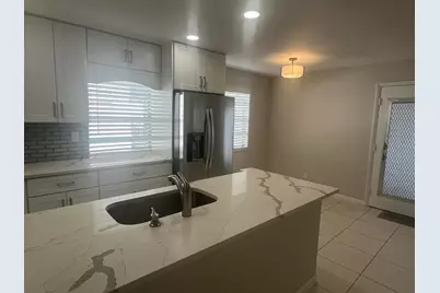 93 Normandy B, Delray Beach, FL 33484 - Photo 7