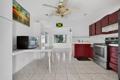 6102 NW 69th Avenue, Tamarac, FL 33321 - Photo 21