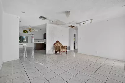6102 NW 69th Avenue, Tamarac, FL 33321 - Photo 13