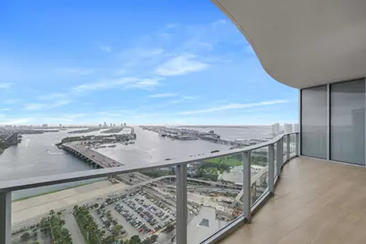 1400 Biscayne Boulevard #4003, Miami, FL 33132 - Photo 1
