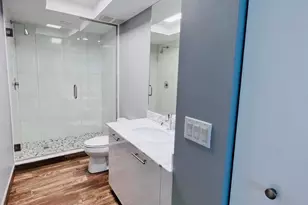 500 Brickell Ave, Miami, FL 33131 - Photo 17