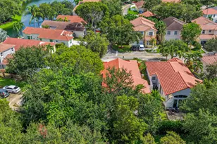 15298 SW 49th St, Davie, FL 33331 - Photo 13