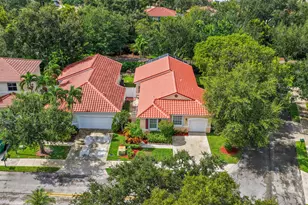 15298 SW 49th St, Davie, FL 33331 - Photo 3