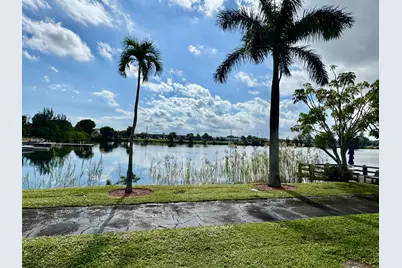 960 Crystal Lake #206, Deerfield Beach, FL 33064 - Photo 15