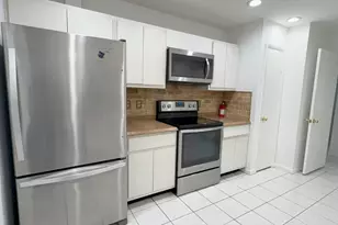 879 NE 195th St, Miami, FL 33179 - Photo 13