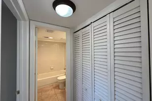 309 Lake Cir, North Palm Beach, FL 33408 - Photo 17