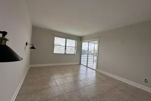 309 Lake Cir, North Palm Beach, FL 33408 - Photo 13
