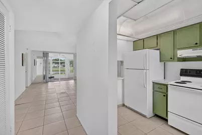 8100 Sunrise Lakes Boulevard #109, Sunrise, FL 33322 - Photo 7