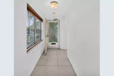 130 NE 51st Street, Oakland Park, FL 33334 - Photo 25