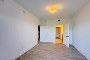 16385 Biscayne Blvd, North Miami Beach, FL 33160 - Photo 29