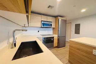 16385 Biscayne Blvd, North Miami Beach, FL 33160 - Photo 9