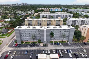 610 NE 12th Ave, Hallandale Beach, FL 33009 - Photo 39