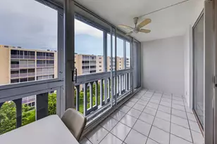 610 NE 12th Ave, Hallandale Beach, FL 33009 - Photo 25