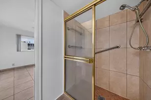 610 NE 12th Ave, Hallandale Beach, FL 33009 - Photo 19