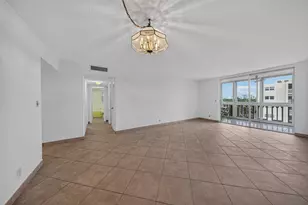 610 NE 12th Ave, Hallandale Beach, FL 33009 - Photo 11