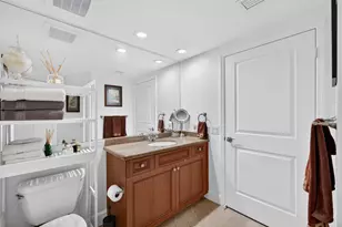 347 N New River Dr E, Fort Lauderdale, FL 33301 - Photo 9