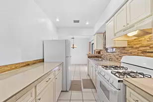 3850 NW 169th Terrace, Miami Gardens, FL 33056 - Photo 11