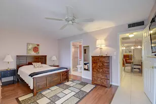 400 Village Green Cir W, Palm Springs, FL 33461 - Photo 23