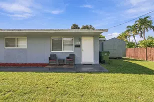320 SW 10th Terrace, Hallandale Beach, FL 33009 - Photo 5