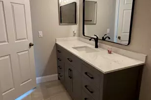 8884 N Isles Cir, Tamarac, FL 33321 - Photo 21