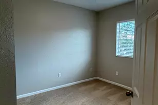8884 N Isles Cir, Tamarac, FL 33321 - Photo 11
