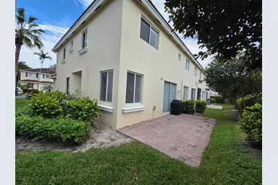 3018 N Evergreen Circle, Boynton Beach, FL 33426 - Photo 3