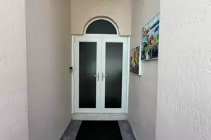 1101 Wilshire Cir E, Pembroke Pines, FL 33027 - Photo 3