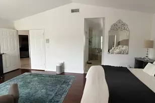1101 Wilshire Cir E, Pembroke Pines, FL 33027 - Photo 17