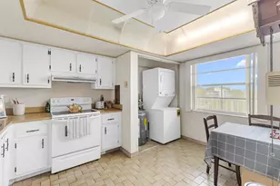 7624 NW 18th St, Margate, FL 33063 - Photo 13