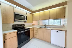 2621 Village Blvd, West Palm Beach, FL 33409 - Photo 7