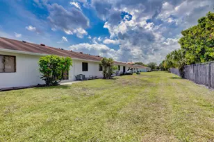 9184 Roan Ln, West Palm Beach, FL 33403 - Photo 21