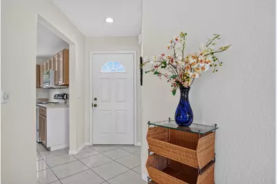 1120 Swan Lake Circle #1402, Port Saint Lucie, FL 34986 - Photo 3