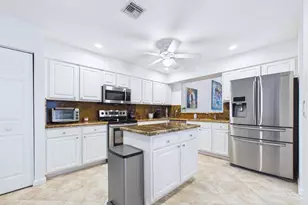 412 Coral Cove Dr, North Palm Beach, FL 33408 - Photo 3